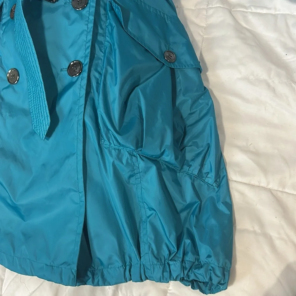 Ladies Burberry trenchcoat size 4. EUC. - Picture 5 of 9